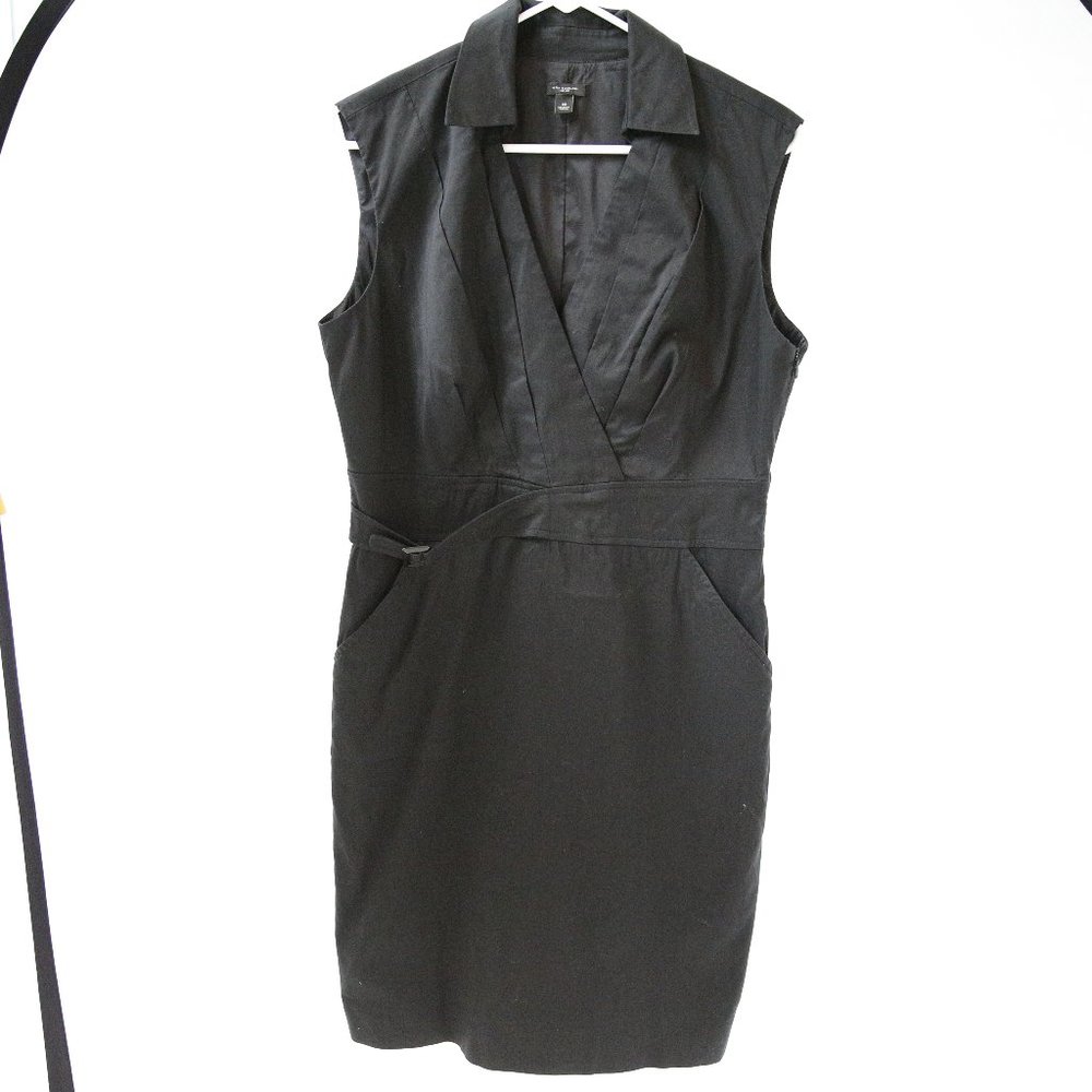 Sleeveless Collared Dress with Pockets!